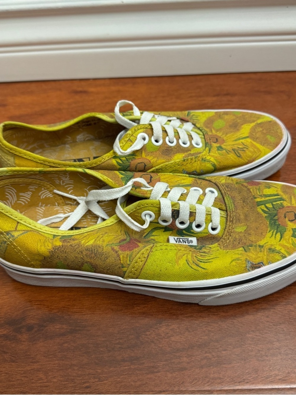 Vans Authentic Van Gogh Sunflowers Size 7 Mens - Picture 4 of 9